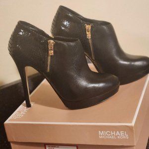 Michael Michael Kors "York" Black Leather Ankle Boots Sz.8 MSRP $350